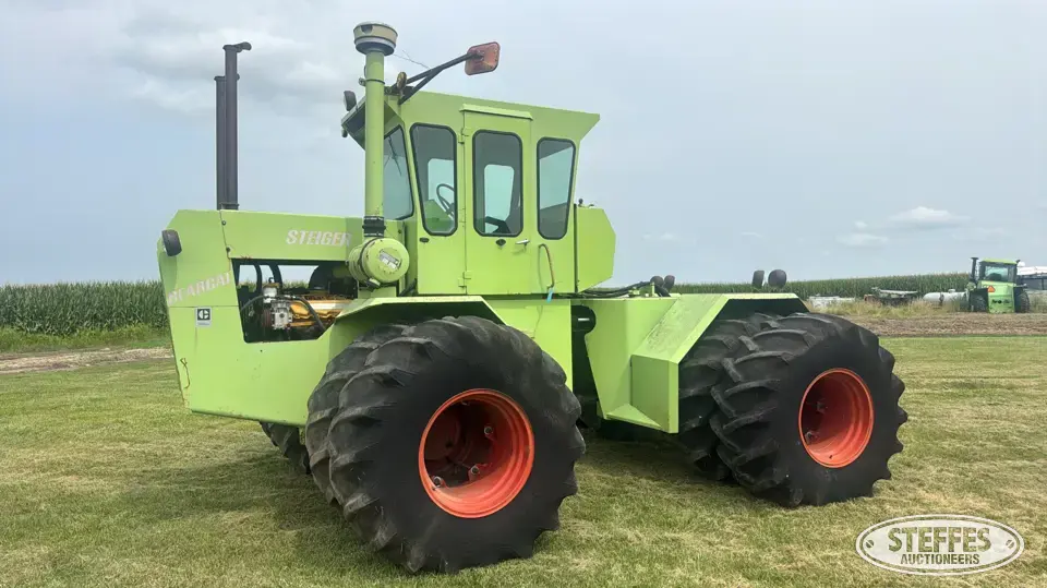 1971 Steiger Bearcat 4WD Tractor