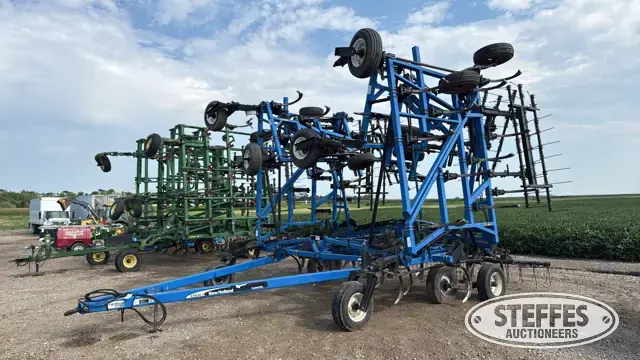 New Holland ST830
