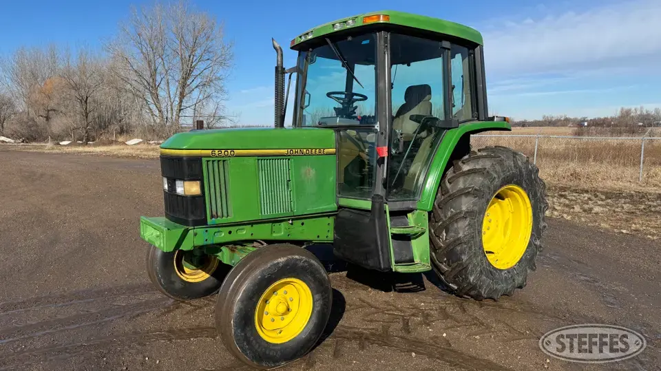 1993 John Deere 6200 2WD Tractor