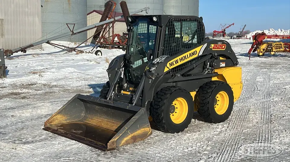 2011 New Holland L220 Wheeled Skid Steer