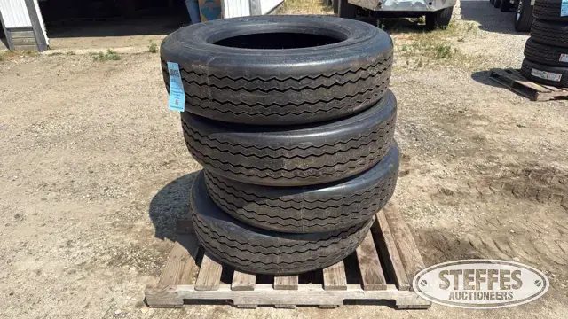 (4) 255/70R22.5 tires