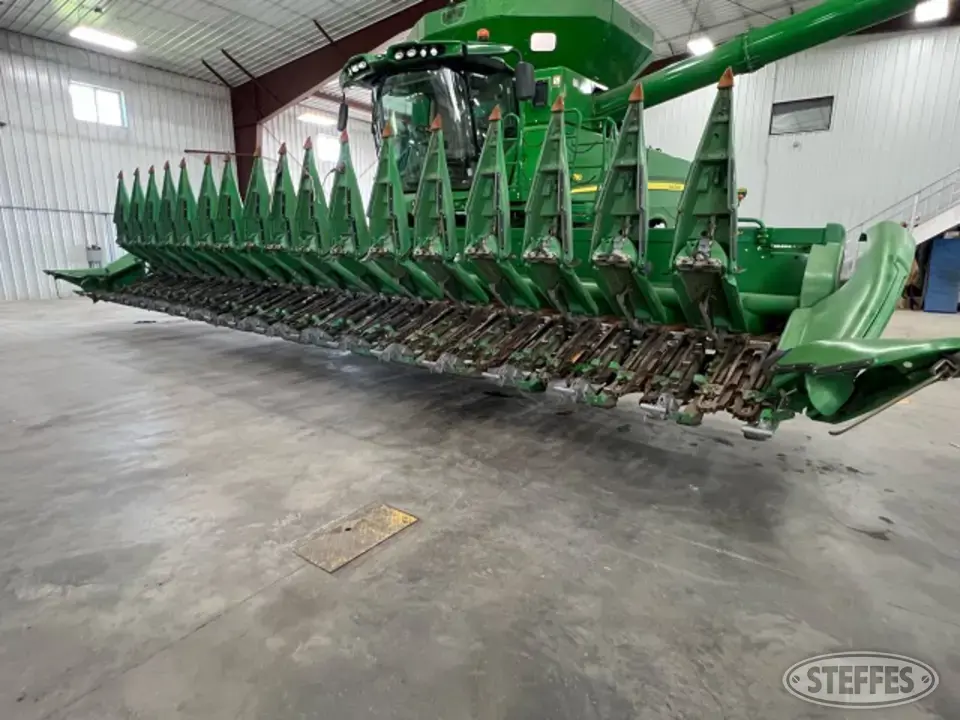 2012 John Deere 618C Corn Head
