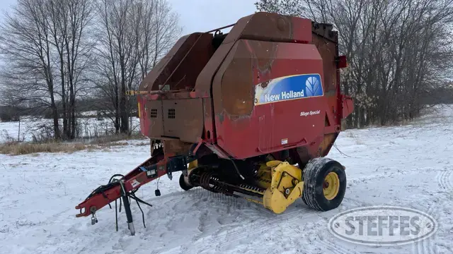 New Holland BR7070
