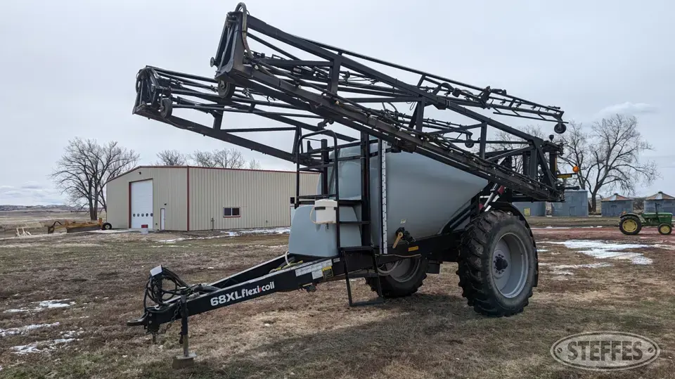 Flexi-Coil 68XL Pull-Type Sprayer