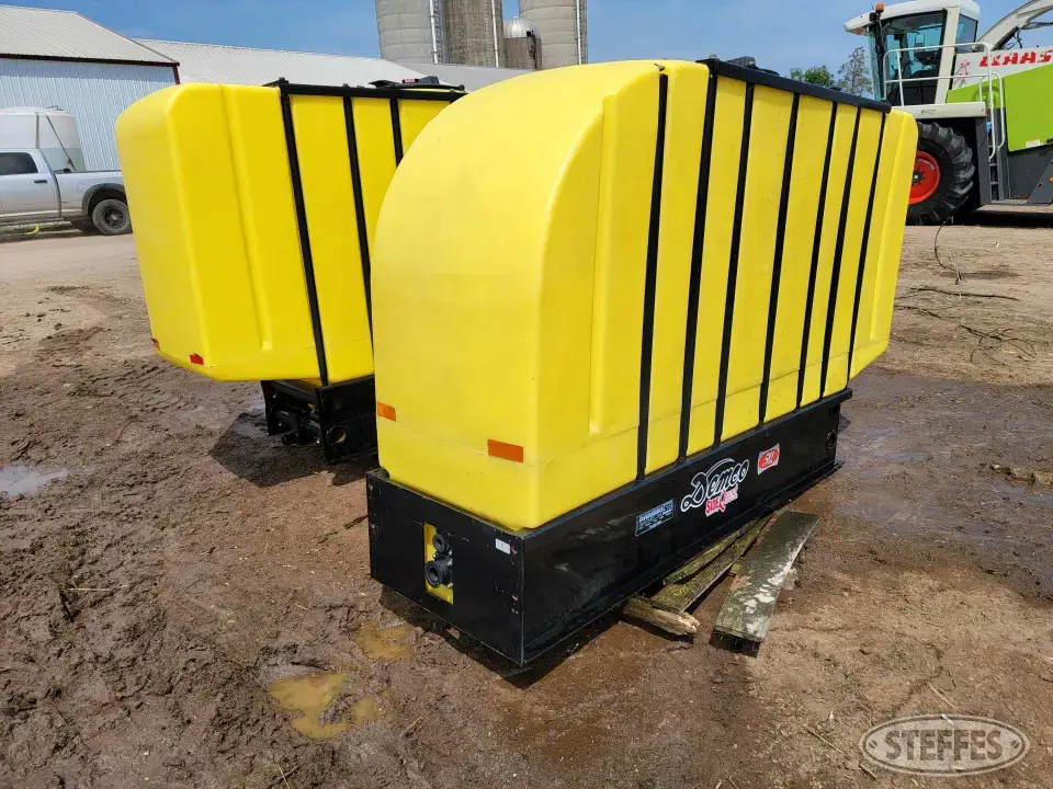 Demco SideQuest 1000 Liquid Fertilizer Tank