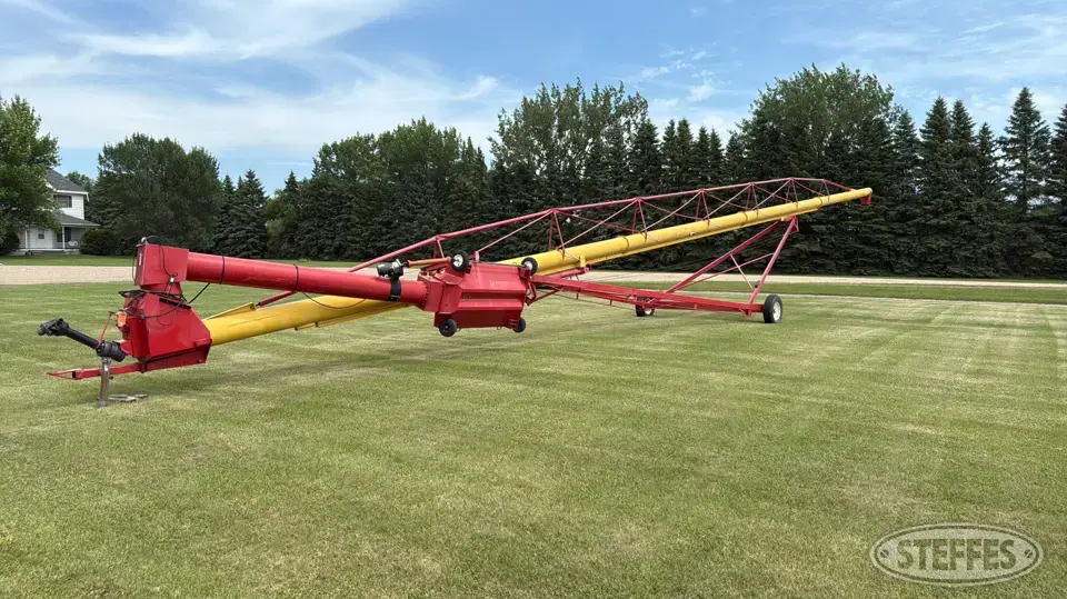 2010 Westfield  MK130-91 Plus Swing Hopper Auger