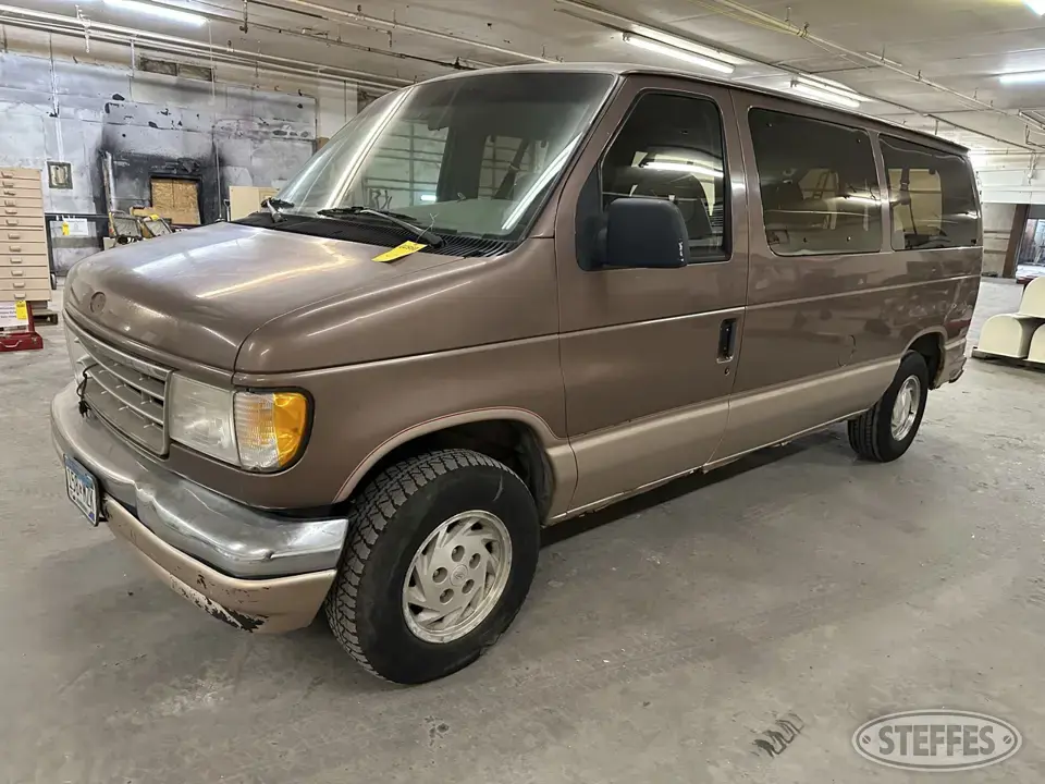 1992 Ford E250 Chateau Van