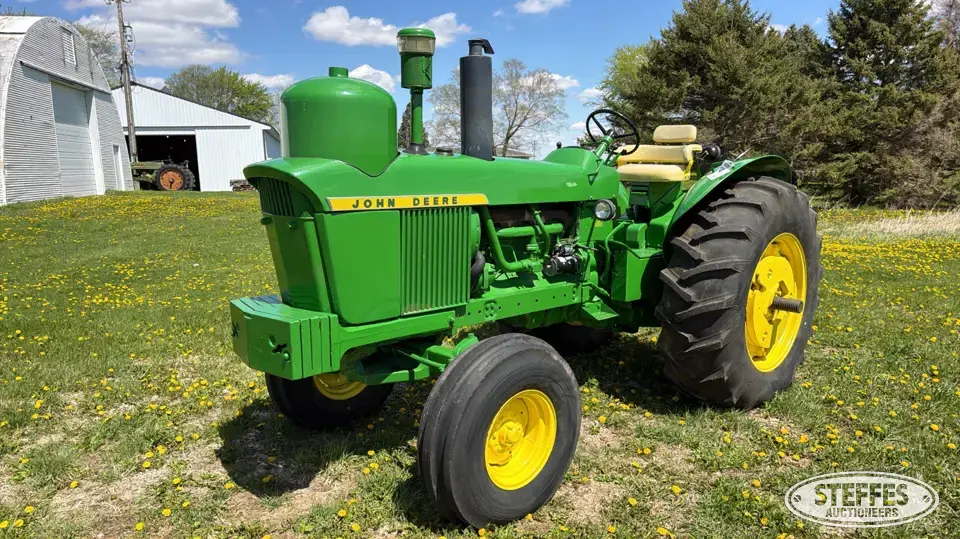 1964 John Deere 4020 2WD Tractor