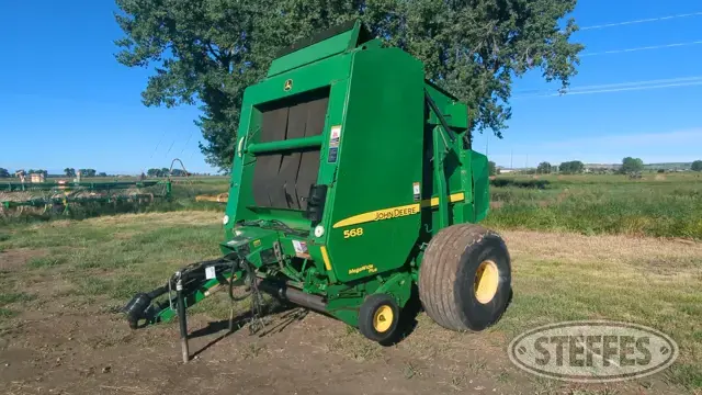 2010 John Deere 568