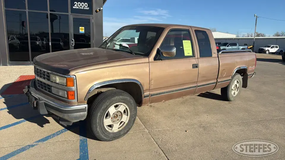 1992 Chevrolet Silverado 1500 Half Ton Pickup