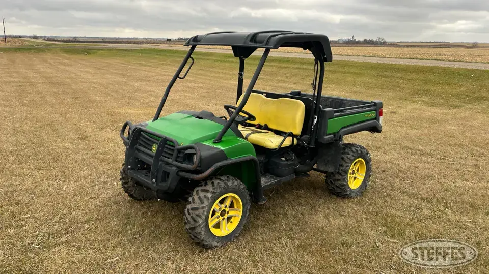 2011 John Deere 825i Gator ATV