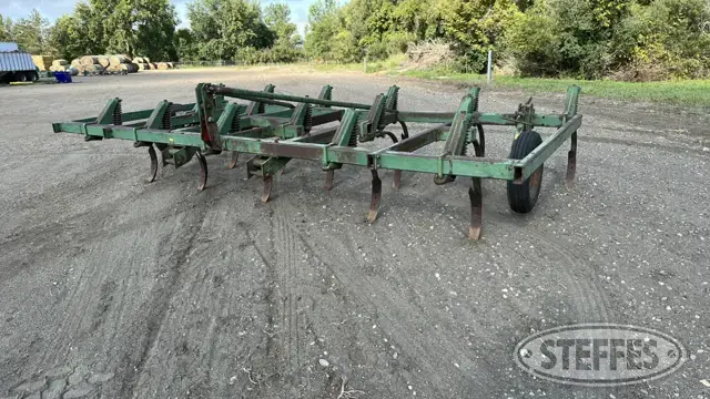 John Deere 1600