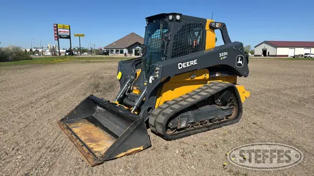 2022 Deere 333G