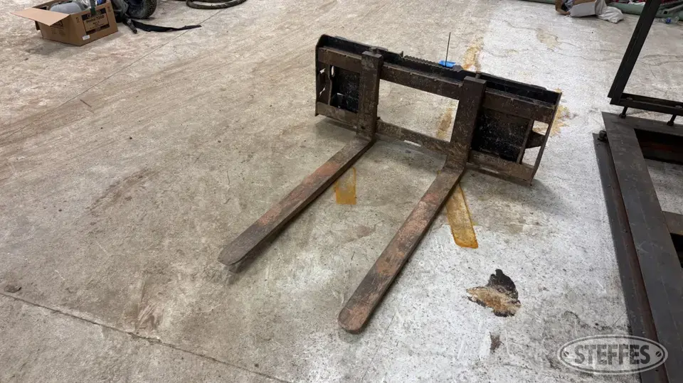 Bobcat pallet forks Skid Steer Fork