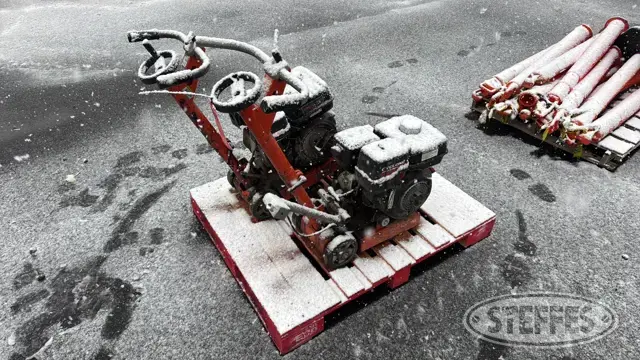 (2) Husqvarna FS309