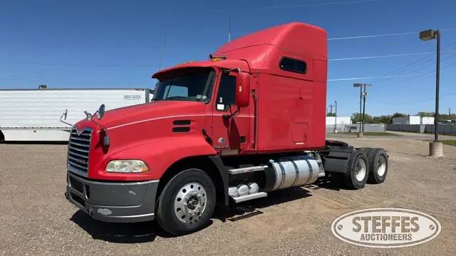 2013 Mack Pinnacle CXU613