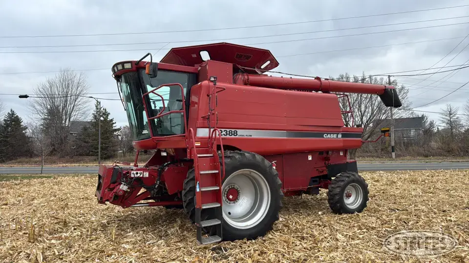 2005 Case IH 2388 Combine