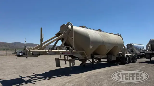 2005 Heil 1,240 cu. ft.