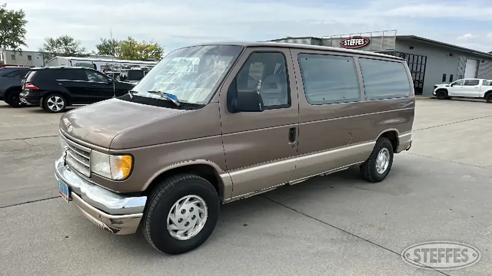 1992 Ford E250 Chateau Van