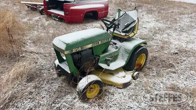 John Deere 214