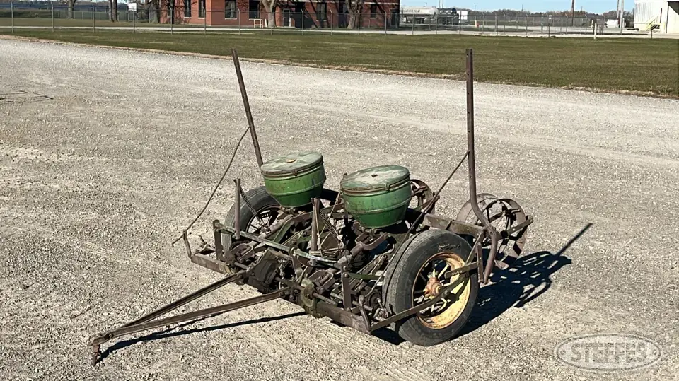 John Deere 290 Less Than 12 Row Planter