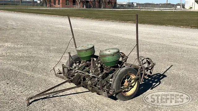 John Deere 290