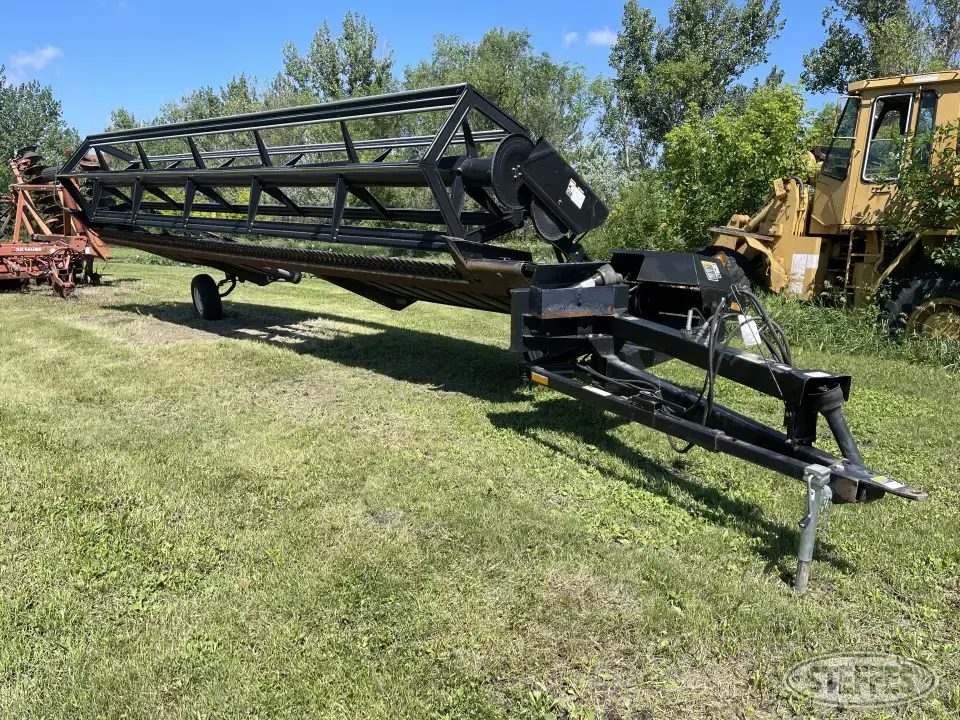 Premier 1900 Pull-Type Swather