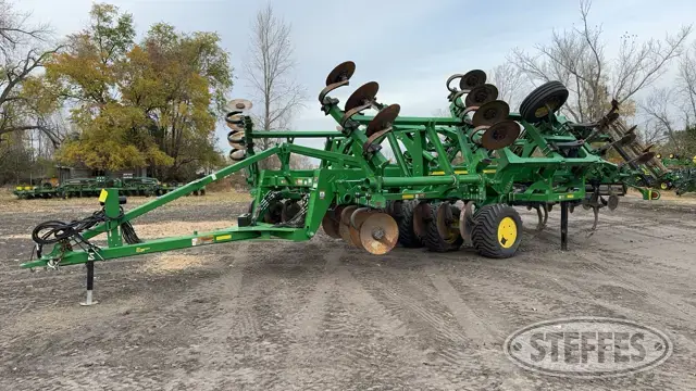 2022 John Deere 2730