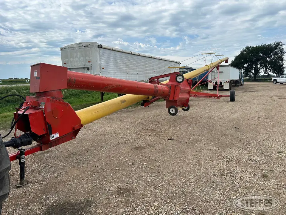 Westfield MK130-81 Plus Swing Hopper Auger