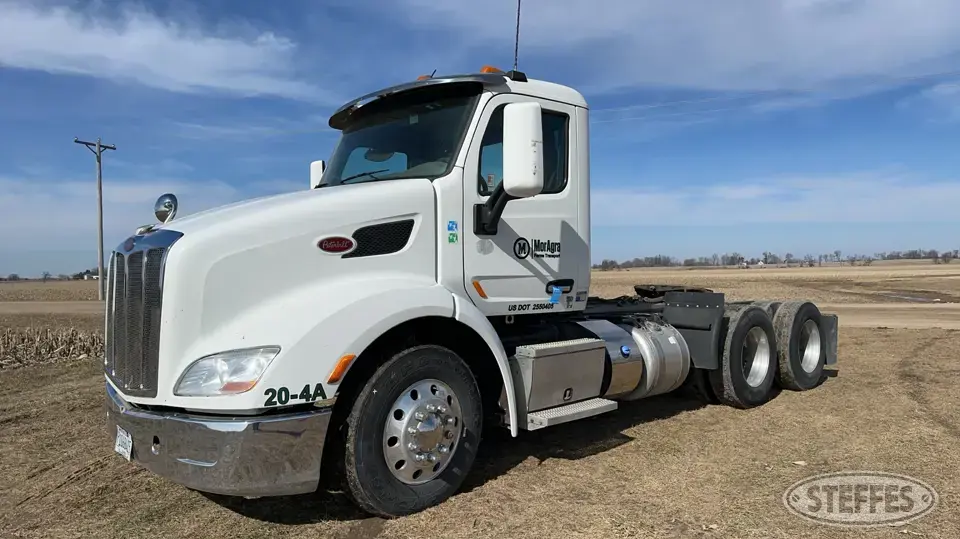 2016 Peterbilt 579 Conventional Truck without Sleeper