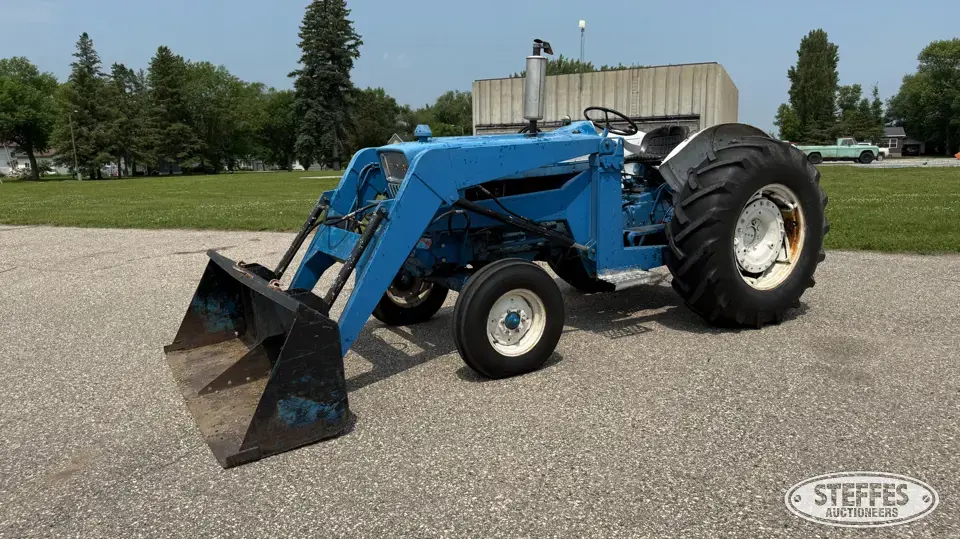 Ford 5000 2WD Tractor