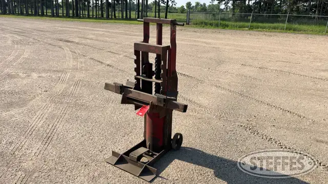 Pneumatic bumper jack