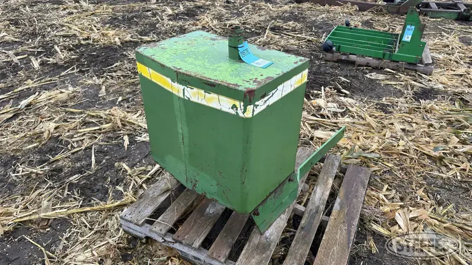 John Deere aux. fuel tank