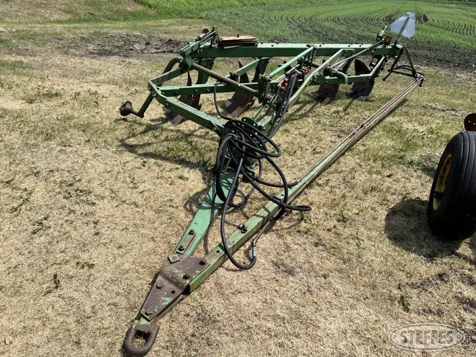 John Deere 3100 Plow