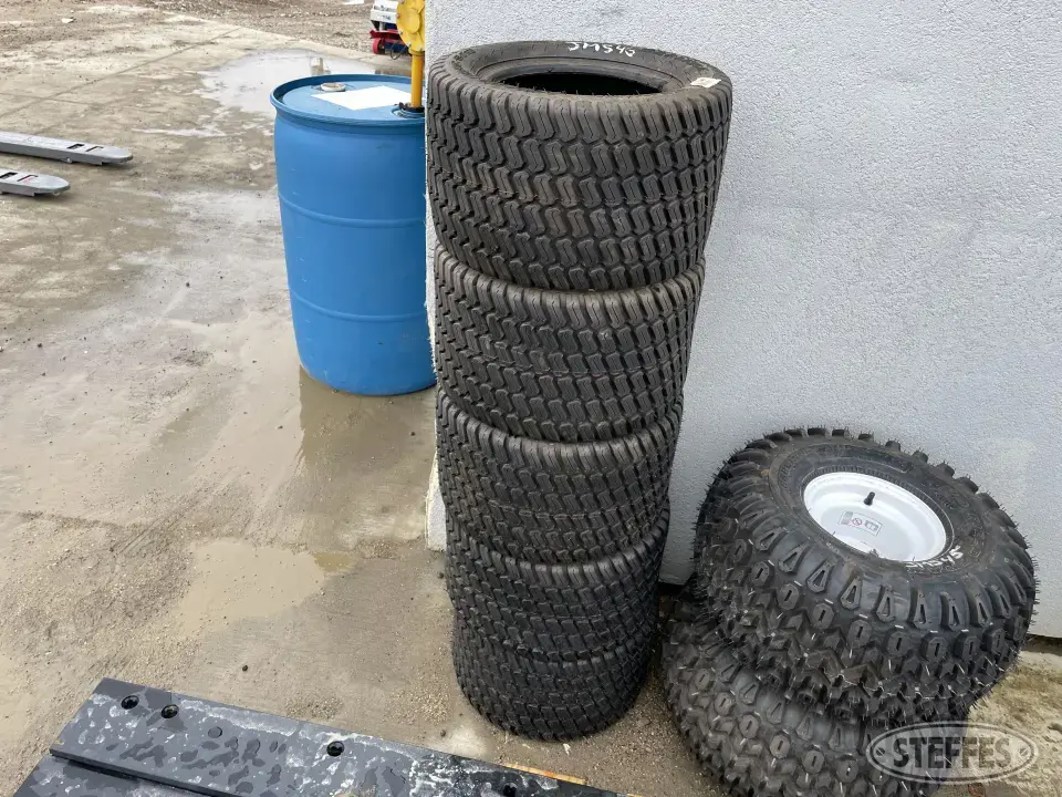 Carlisle Multi-Trac C/S Tractor-Implement Tire