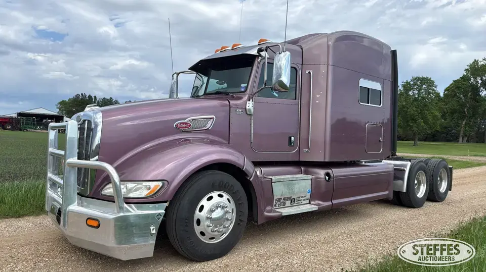 2013 Peterbilt 386 Conventional Truck with Sleeper