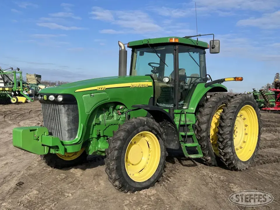 2005 John Deere 8220 MFWD Tractor