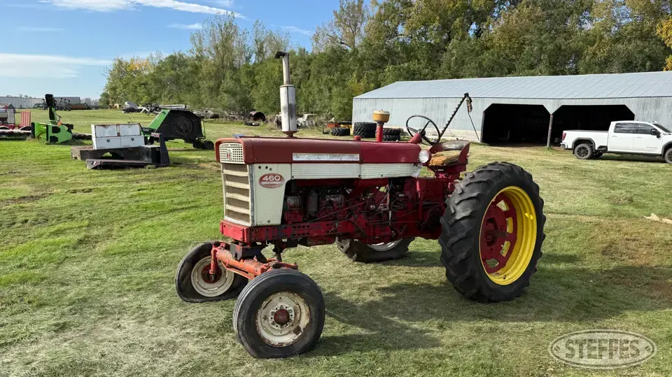 Farmall 460 Collectible Tractor