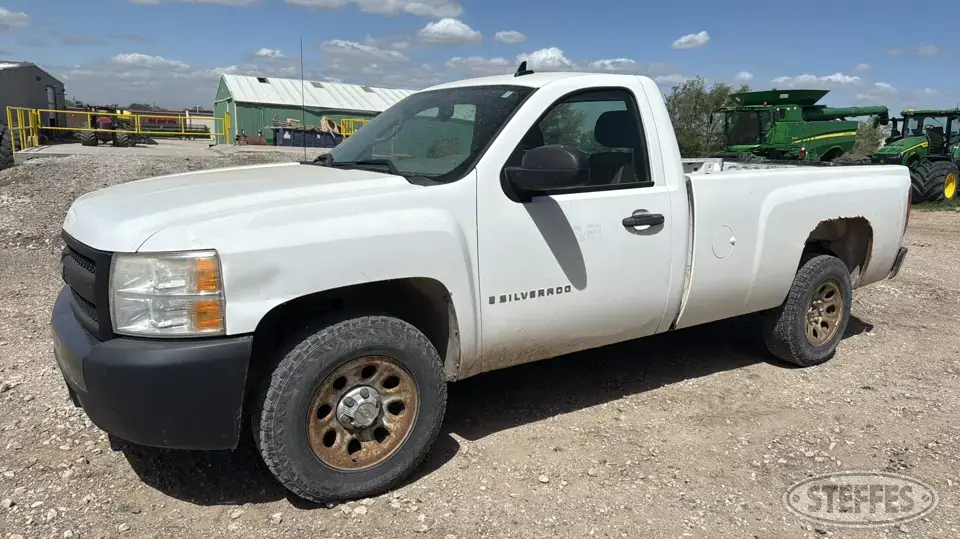 2007 Chevrolet Silverado C1500 Half Ton Pickup