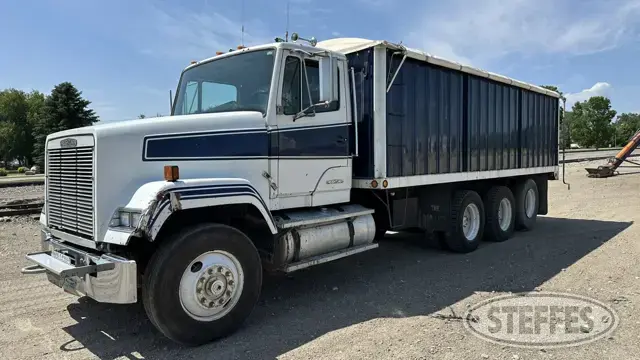 1988 Freightliner FLC112