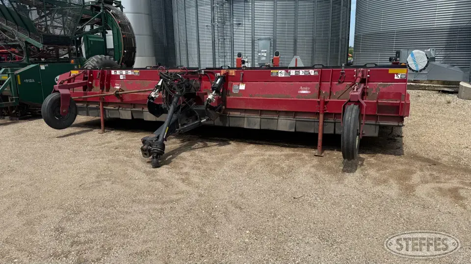 2010 Amity 3700 Sugarbeet Defoliator