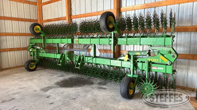 John Deere 400