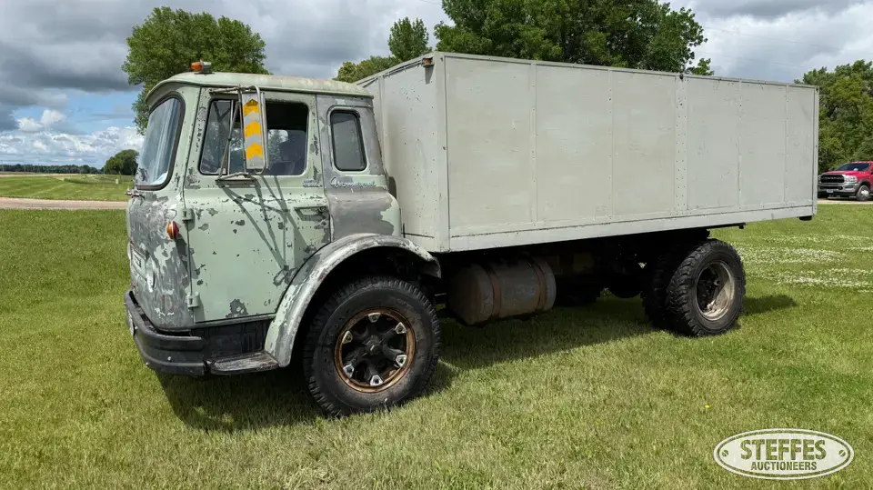 1963 International Loadstar CO 1600 Grain Truck