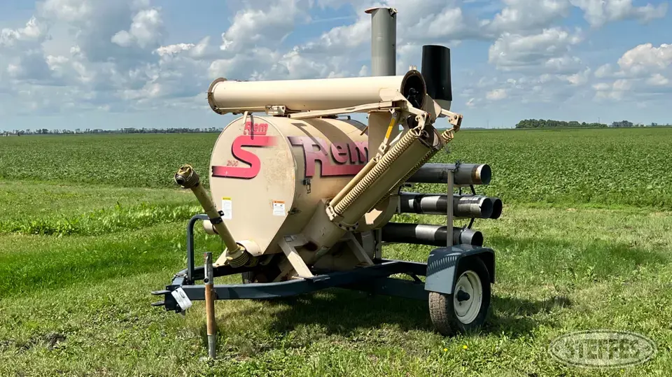 2001 REM 2100 Pneumatic Grain Equipment
