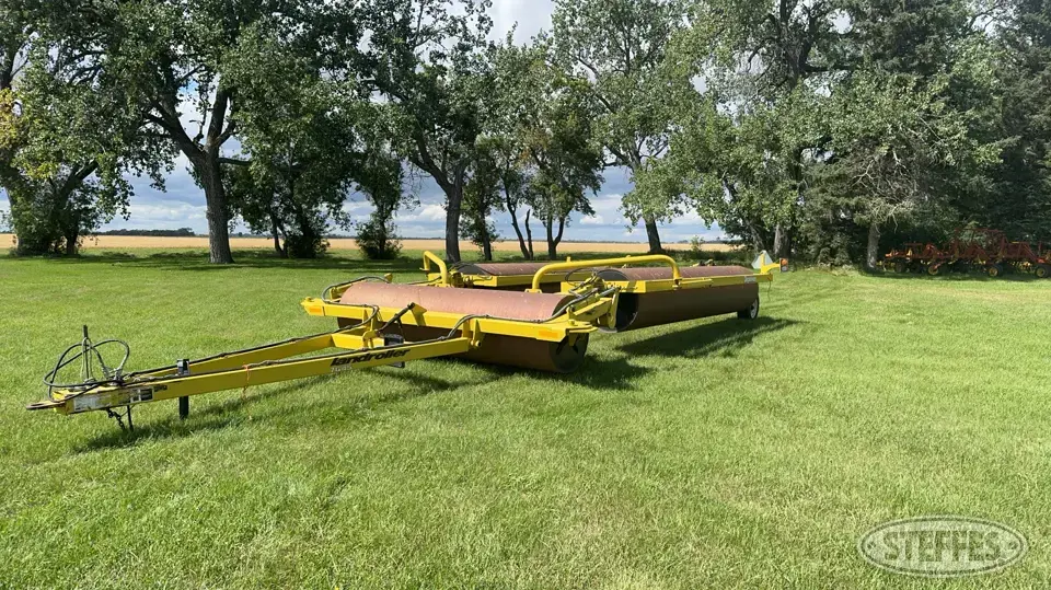 Degelman 7645 Land Roller