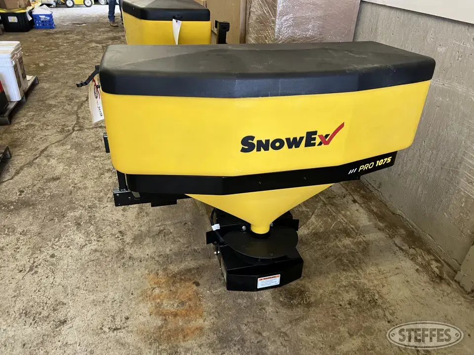 SnowEx Pro 1075 Pickup Sprayer