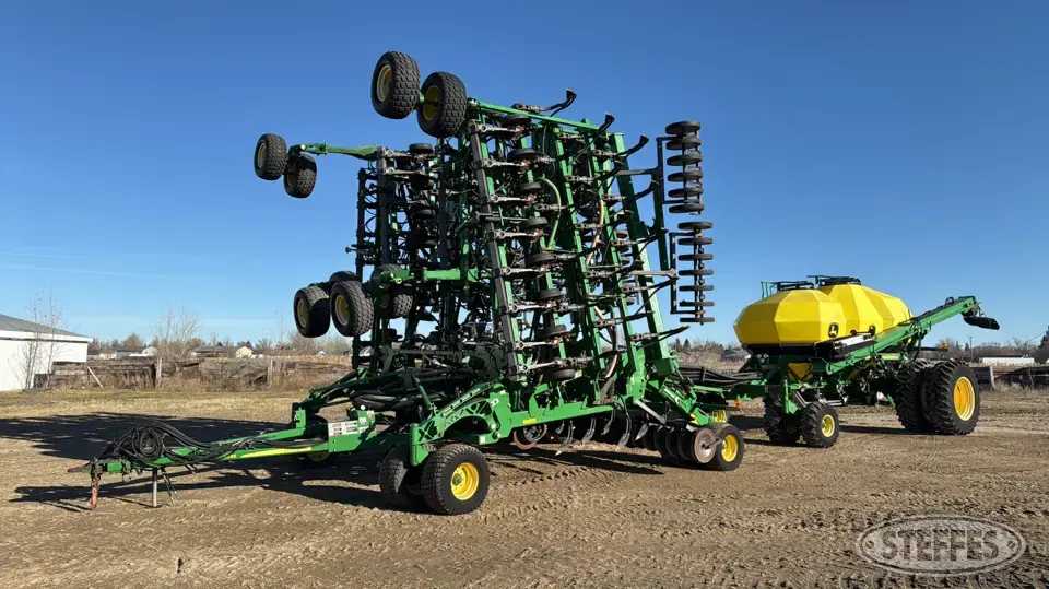 2010 John Deere 1835 Air Drills and Air Seeder