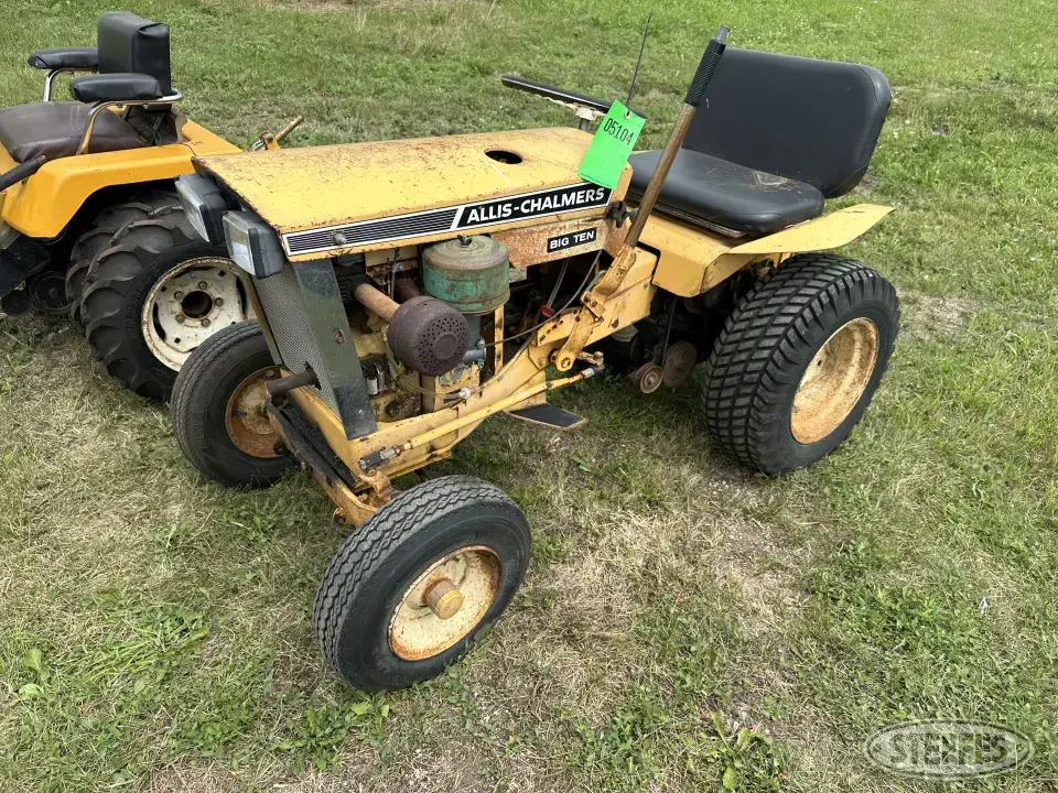 Allis-Chalmers Big Ten Lawn Tractor
