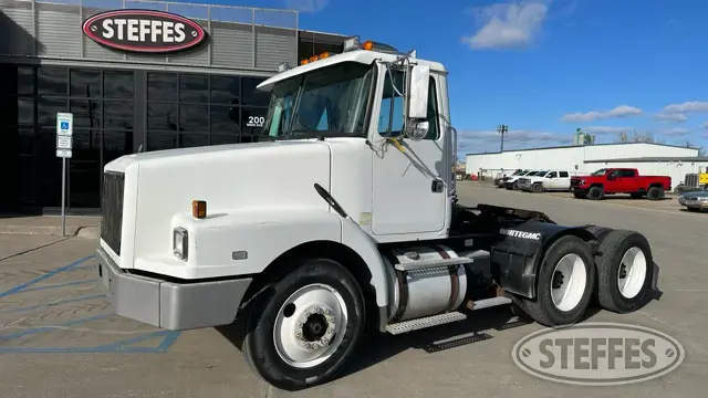 1994 Volvo White GMC WG64T