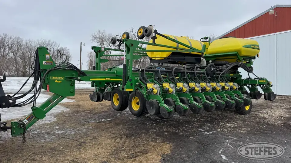 2010 John Deere DB44 12 or More Row Planter